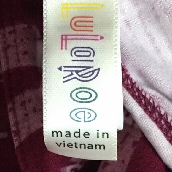 NWT LulaRoe TC Leggings Wavy Chevron Zig Zag Pattern Women Tall & Curvy LLR NEW - Picture 3 of 3